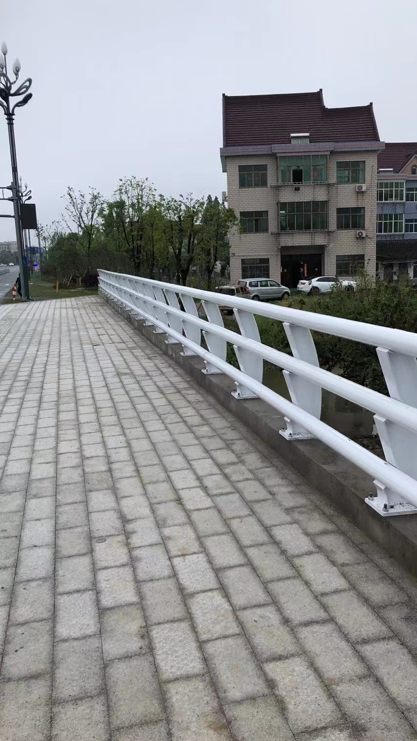 桥梁护栏结构